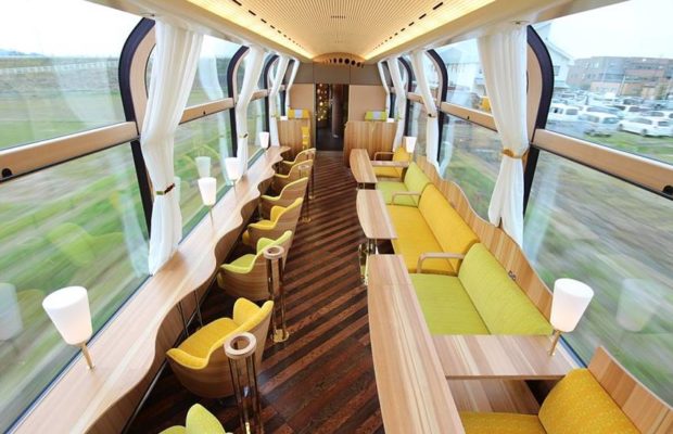 glass-train-620x400